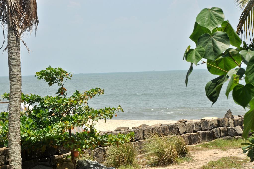 Angeo Beach House Alappuzha Exterior foto
